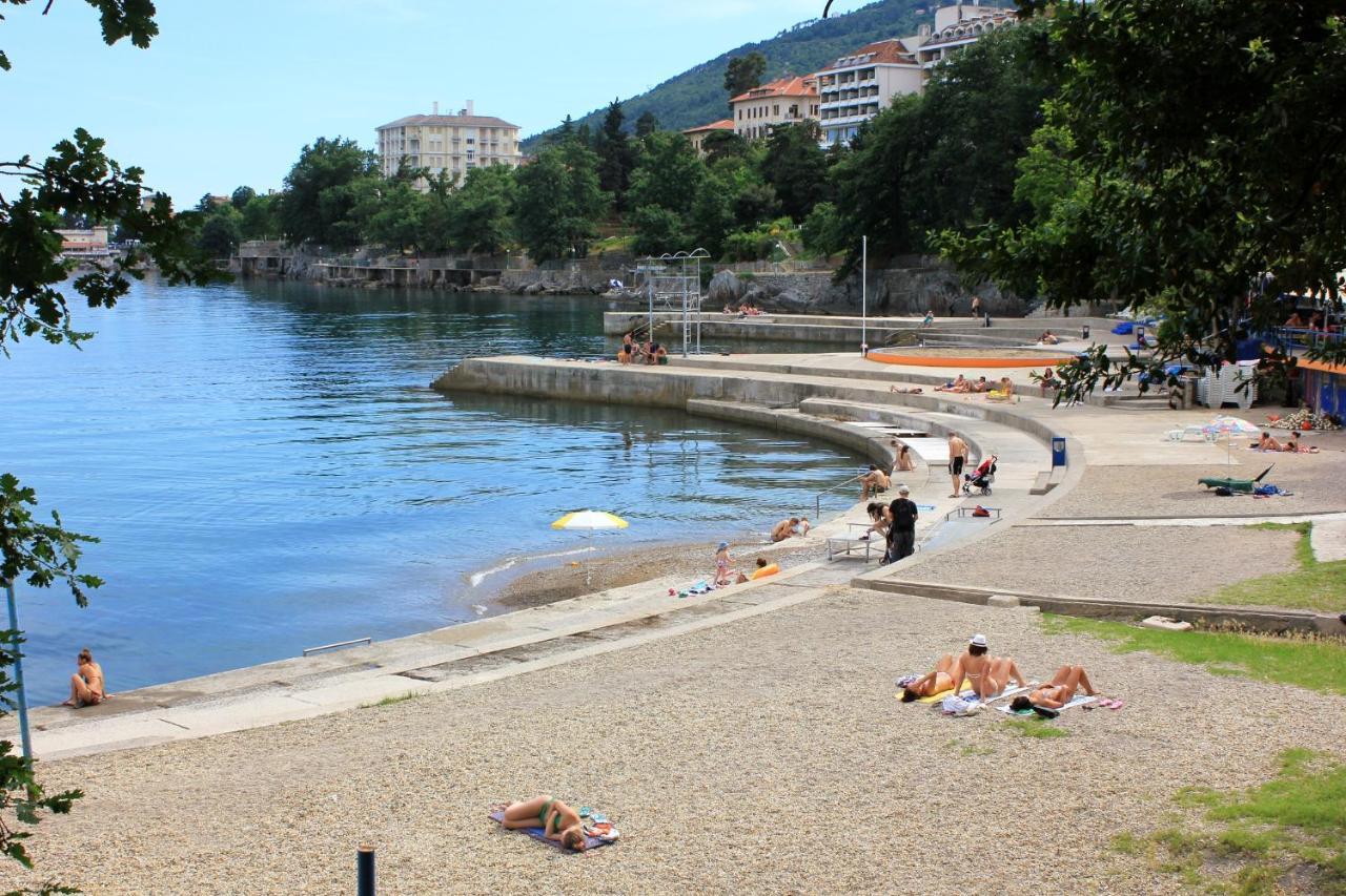 Apartments With A Parking Space Lovran, Opatija - 7713 Exterior photo